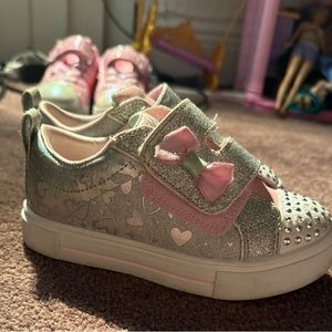 Toddler twinkle toe sneakers
